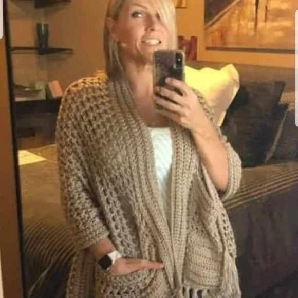 Shawls - Picture 6 of 6